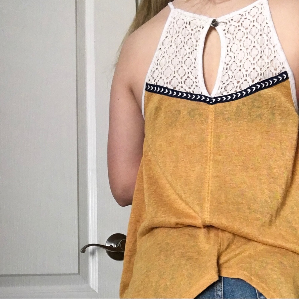 Patterned Tank Top - Picture 2 of 5